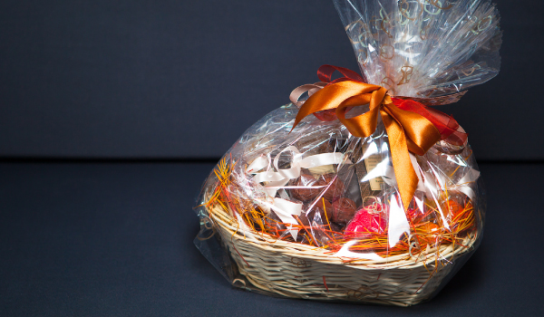 Innovative-Free-Standing-Gift-Basket-Solution-img